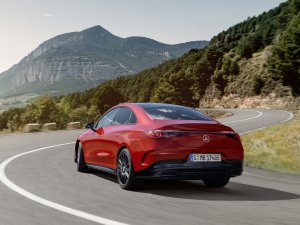 Mercedes CLA: kleinste sedan van Mercedes weegt meer dan de grootste