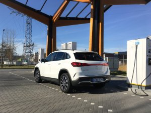 Waarom de Mercedes onder de elektrische auto's nu uit Korea komt