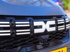 Met deze radicale ingreep wil Dacia auto’s weer betaalbaar maken