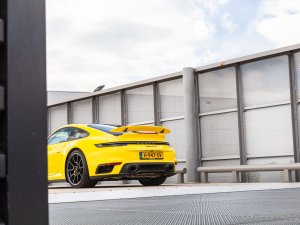 Porsche 911 Turbo S: Supercar waarmee je ook naar de supermarkt kan