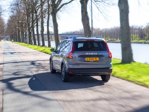Met deze zevenzitter wil Dacia de Skoda Peaq en Peugeot E-5008 uitdagen