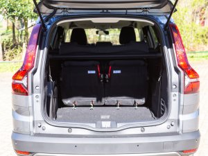 Met deze zevenzitter wil Dacia de Skoda Peaq en Peugeot E-5008 uitdagen