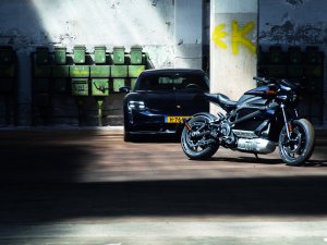 Porsche Taycan of Harley Davidson Livewire: Welke willen we?
