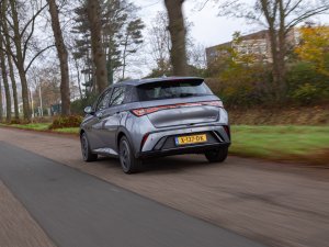 Duits gekibbel om 6000 euro EV-subsidie: BMW moet er niks van hebben