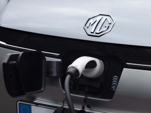 Waarom de elektrische auto in 2027 waarschijnlijk goedkoper is dan benzine-auto