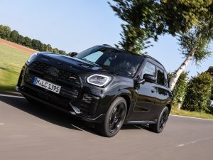 TEST - Mini Countryman is ruimer dan Volvo XC40, maar gaat alsnog onderuit