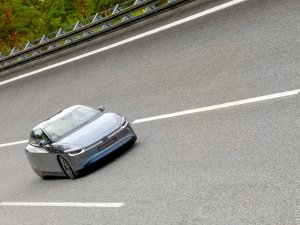 Volkswagen toont nieuwe EV die 30 procent zuiniger is dan ID. Polo