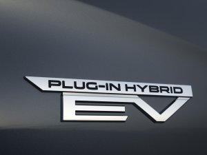 Zo gaat de nieuwe Mitsubishi Outlander PHEV (2025) zijn concurrenten te lijf