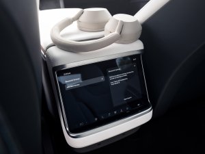 Dit 16 jaar oude model van Tesla krijgt weer een facelift