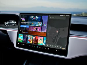 Dit 16 jaar oude model van Tesla krijgt weer een facelift