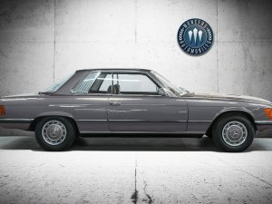 Mercedes SL viert vijftigste verjaardag met een accupakket