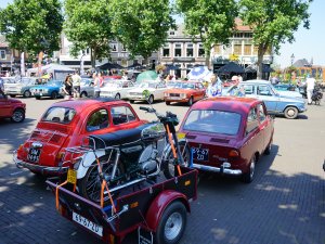 Een stad vol oude auto’s