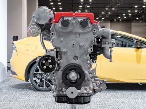 Toyota gelooft nog heilig in de benzinemotor en wil er miljarden mee verdienen