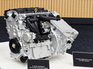 Toyota gelooft nog heilig in de benzinemotor en wil er miljarden mee verdienen