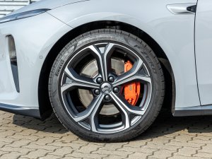 TEST: zoveel sneller sprint de Nio ET5 dan de BMW M340d Xdrive - hoelang houdt-ie het vol?