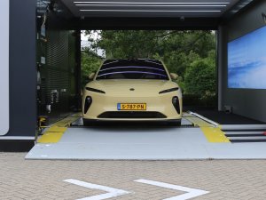 Goedkope elektrische auto van Nio: wordt het accuwisselen of toch ordinair laden?