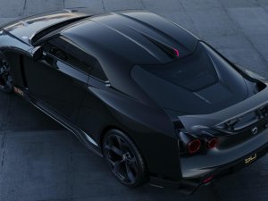 Waarom kost deze Nissan GT-R50 by Italdesign bijna een miljoen euro?