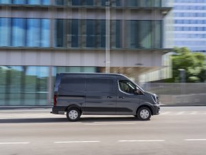 Nissan Interstar-e: duizend euro goedkopere broer van Renault Master