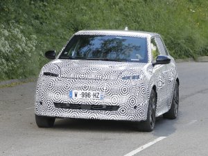 Nissan Micra in de startbloken om mee te liften op succes Renault 5
