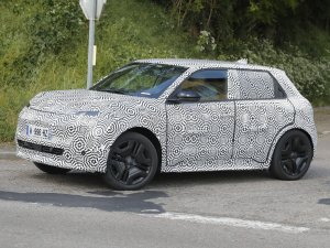 Nissan Micra in de startbloken om mee te liften op succes Renault 5