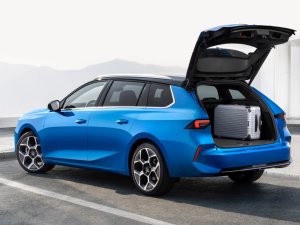 De nieuwe Opel Astra Sports Tourer probeert jullie uit een suv te houden