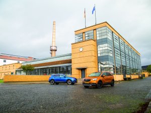 100 jaar Bauhaus: terugblikken met de Opel Crossland X en Opel Grandland X