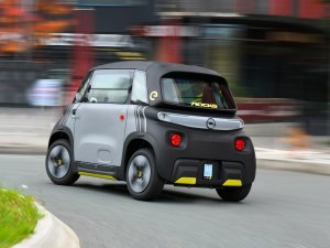 Eerste review Opel Rocks-e (2022): slechter dan een auto, beter dan een scooter