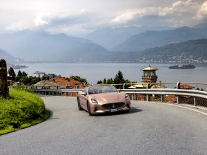 Test Maserati GranCabrio Folgore - de kleur die je ziet, kost 32.670 euro extra