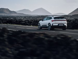 REVIEW - De Polestar 4 SUV is stiekem helemaal geen SUV, maar wel een leuke auto (met video)