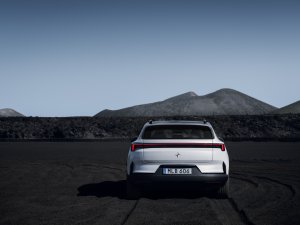 REVIEW - De Polestar 4 SUV is stiekem helemaal geen SUV, maar wel een leuke auto (met video)