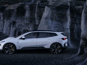 REVIEW - De Polestar 4 SUV is stiekem helemaal geen SUV, maar wel een leuke auto (met video)