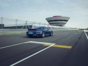Porsche 911 Turbo is er nu ook zonder 'S'