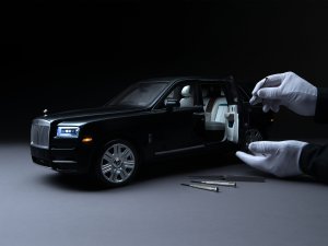 Deze Rolls-Royce Cullinan in schaal 1 op 8 is net echt