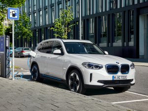 Na 200 ritten weet BMW of jij toe bent aan een elektrische auto