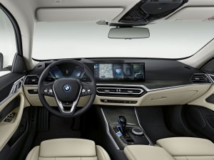 Prijs BMW i4 - Voor 3000 euro minder heb je ook een Tesla Model 3 Long Range