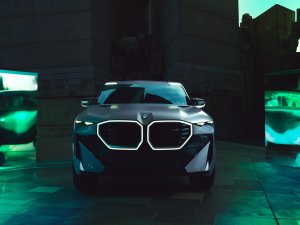 De BMW Concept XM is een vleesgeworden stereotype: dat van de aso-suv