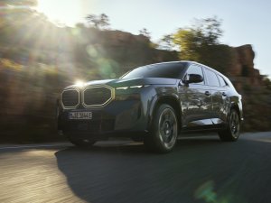 De BMW M1 draait zich om in zijn graf over de monsterlijke BMW XM