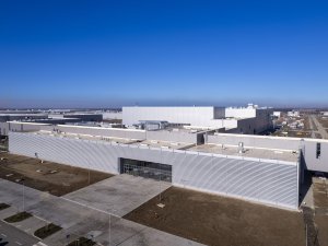 De vraag naar deze Europese EV is zo groot, dat de fabriek dag en nacht door draait