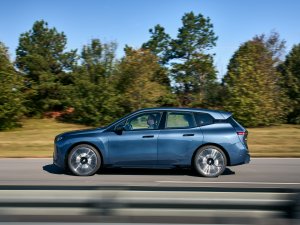 Kleine facelift BMW iX met grote gevolgen: actieradius 40 procent omhoog