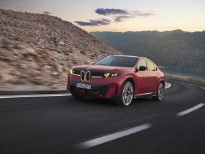 Wil je een BMW iX3 met meer bereik en pk's en minder ruimte? Dat is dat 9575 euro extra