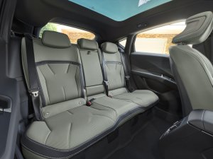 Wil je een BMW iX3 met meer bereik en pk's en minder ruimte? Dat is dat 9575 euro extra