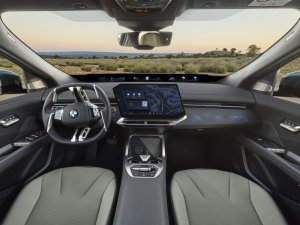 Wil je een BMW iX3 met meer bereik en pk's en minder ruimte? Dat is dat 9575 euro extra