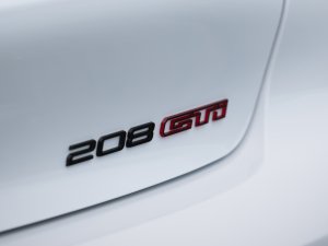 Review Peugeot E-208 GTi: is de duurste hot hatch van Stellantis ook de leukste thuis?
