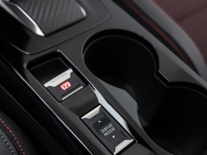 Review Peugeot E-208 GTi: is de duurste hot hatch van Stellantis ook de leukste thuis?