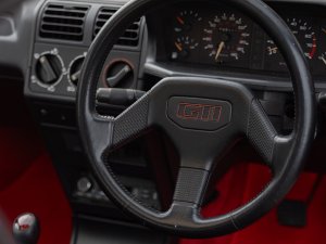 Review Peugeot E-208 GTi: is de duurste hot hatch van Stellantis ook de leukste thuis?