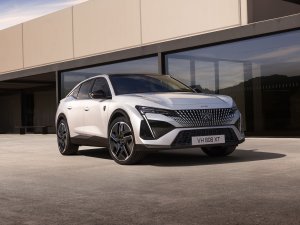 Elektrische Peugeot 408: grotere actieradius en meer power dan E-308