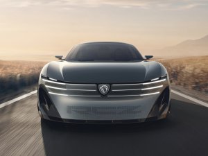 Nieuwe Peugeot RCZ erft alles van het origineel, behalve de rampmotor