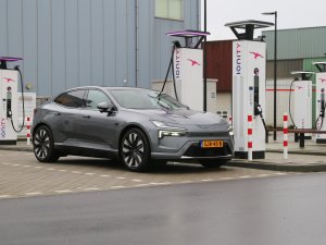 Polestar 4: actieradius gemeten bij 100 en 130 km/h