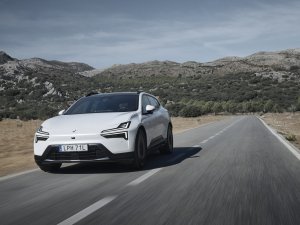 REVIEW - De Polestar 4 SUV is stiekem helemaal geen SUV, maar wel een leuke auto (met video)