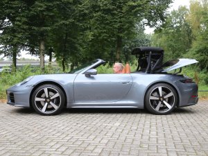 Porsche 911 Carrera (2024) review - met een EV was dit nooit gebeurd